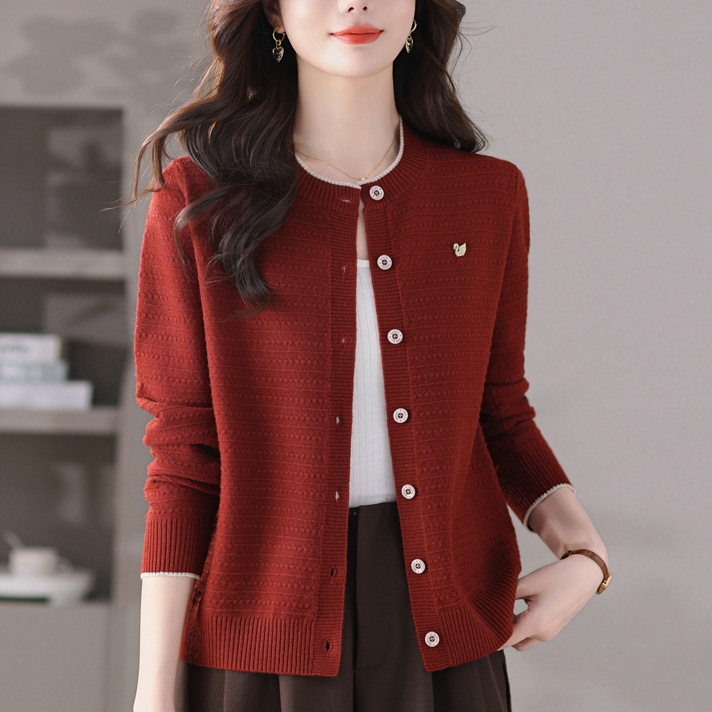 洋气漂亮针织开衫女春秋外搭好看减龄上衣2025新款妈妈装毛衣外套