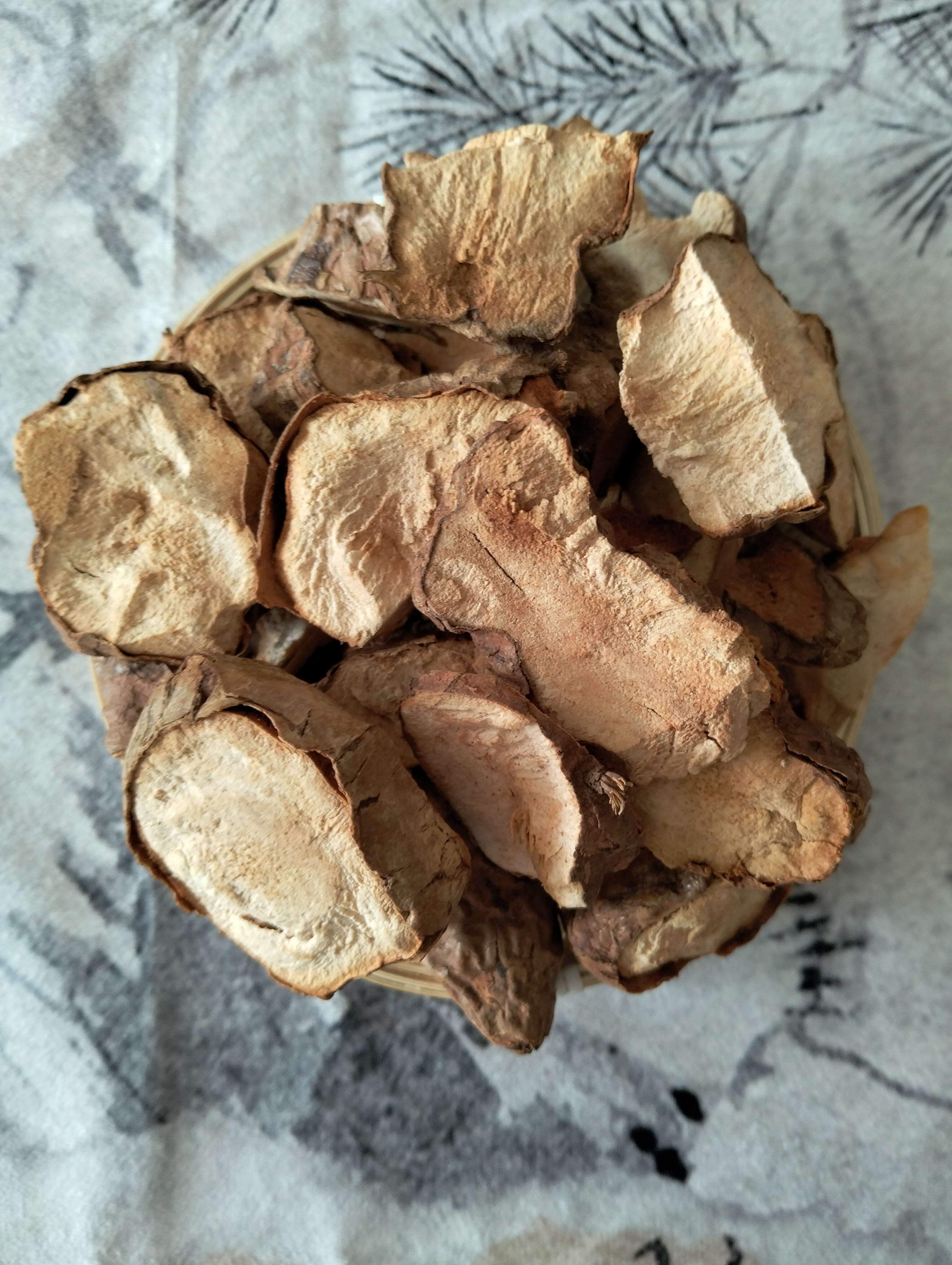 广东韶关丹霞山野生土茯苓自挖自晒无熏硫