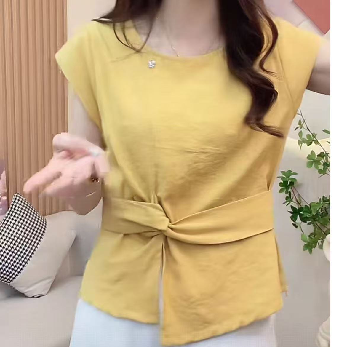 2025年夏季新款时尚气质小飞袖短袖小衫洋气衬衫小众休闲收腰上衣