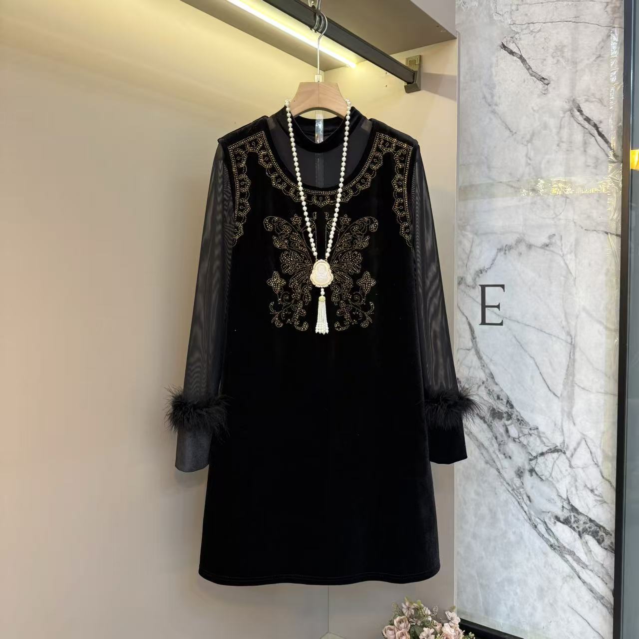 2025秋冬欧货胖mm重工简约轻奢显瘦气质洋气蕾丝内搭+马甲裙1960