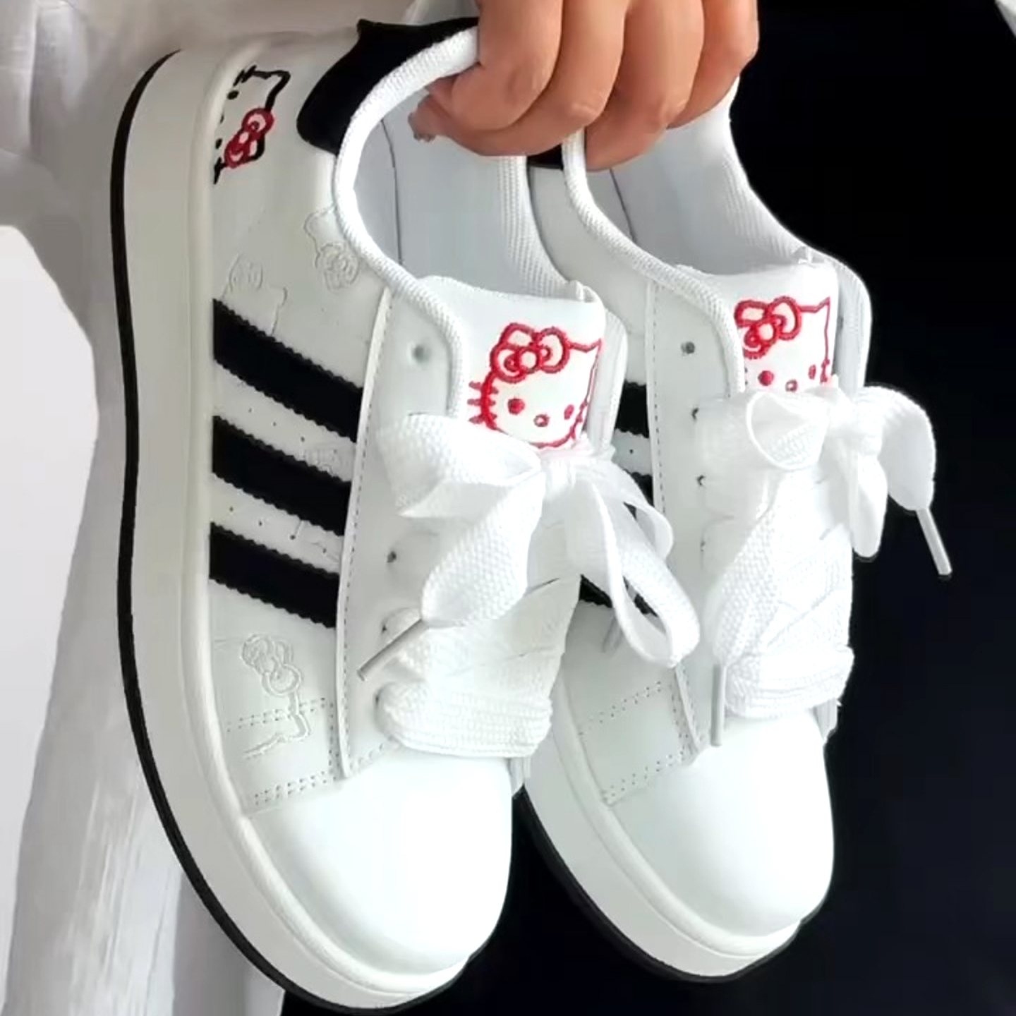 小白鞋港风春秋新款学生运动板鞋圆头百搭潮流韩版Kitty休闲鞋