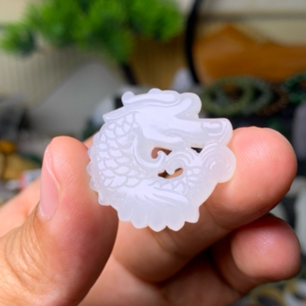 鱼化龙泉同款和田玉老坑青海料高冰白31-7mm鱼化龙吊坠手工雕刻