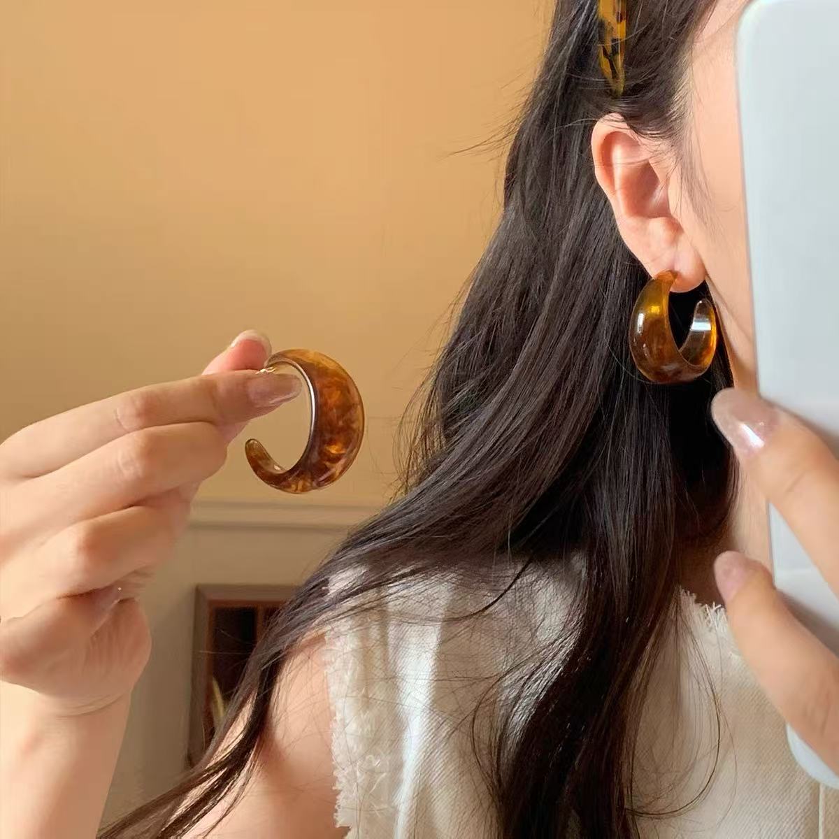 合金耳饰 美拉德琥珀色耳圈女复古港风高级感耳环夸张百搭耳饰潮