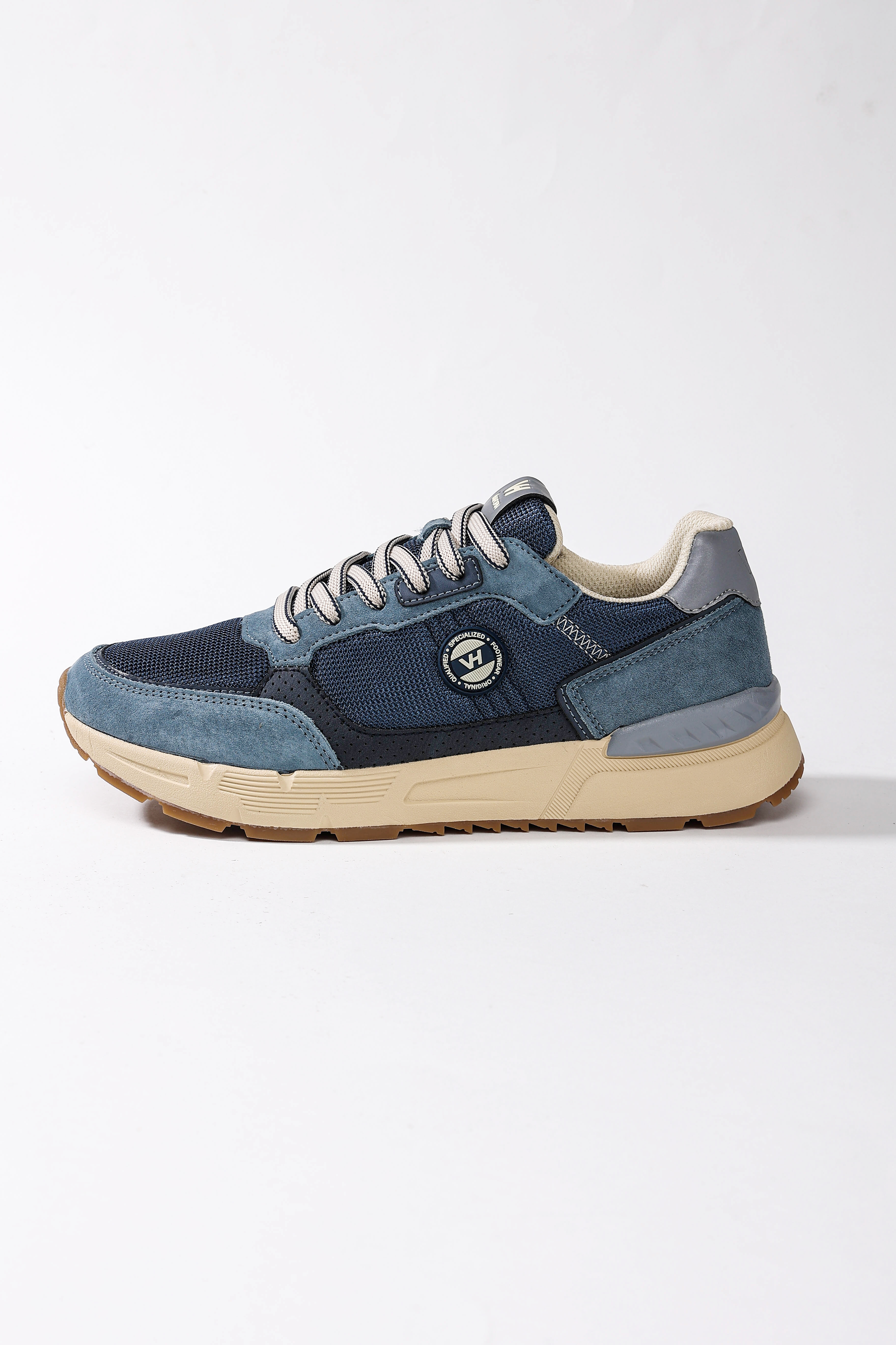 VH秋冬三防真皮百搭男鞋范霍恩复古舒适轻便耐磨增高登山徒步男鞋