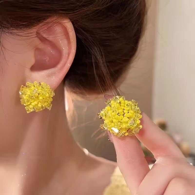 落日余晖~黄色串珠编织绣球耳钉女2025新高级感耳环春日度假耳饰