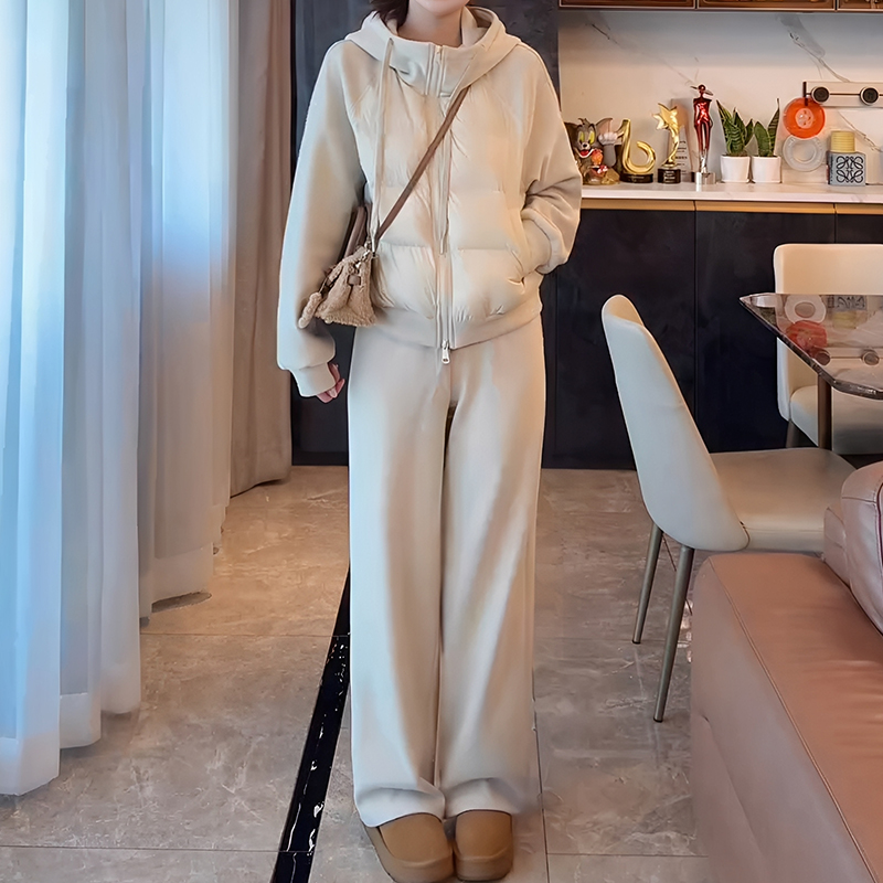 冬装穿搭一整套女士2025新款保暖加绒加厚棉服卫衣休闲裤子两件套