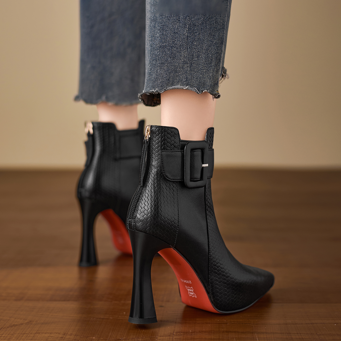 小个子手工女鞋10cm~百搭黑色防水台高跟短靴2025冬季新款后妈鞋