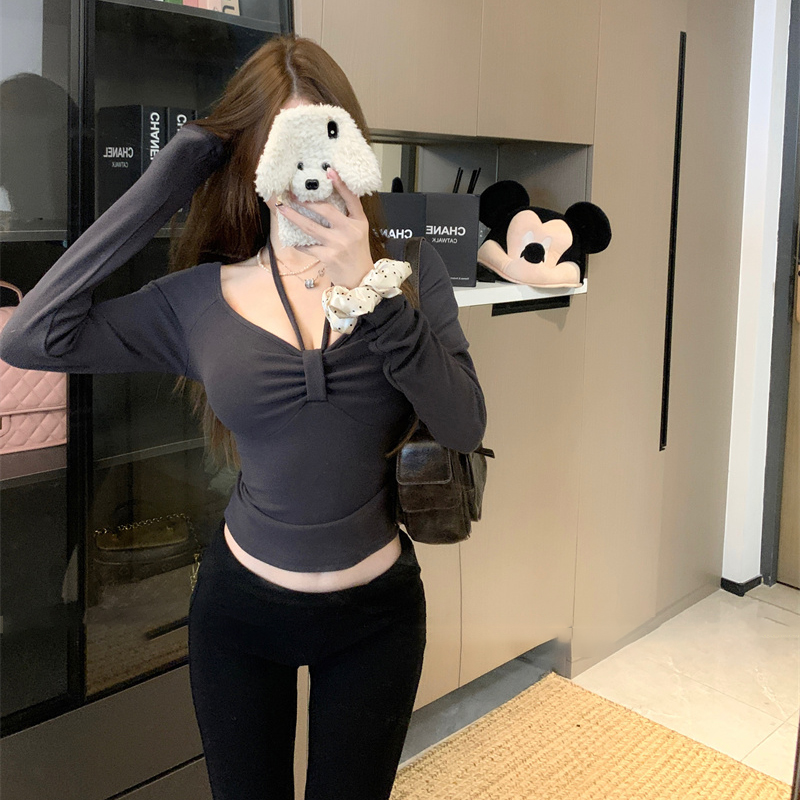 艺等秋季新款纯欲风磨毛挂脖T恤秋冬紧身打底衫内搭甜辣妹女上衣