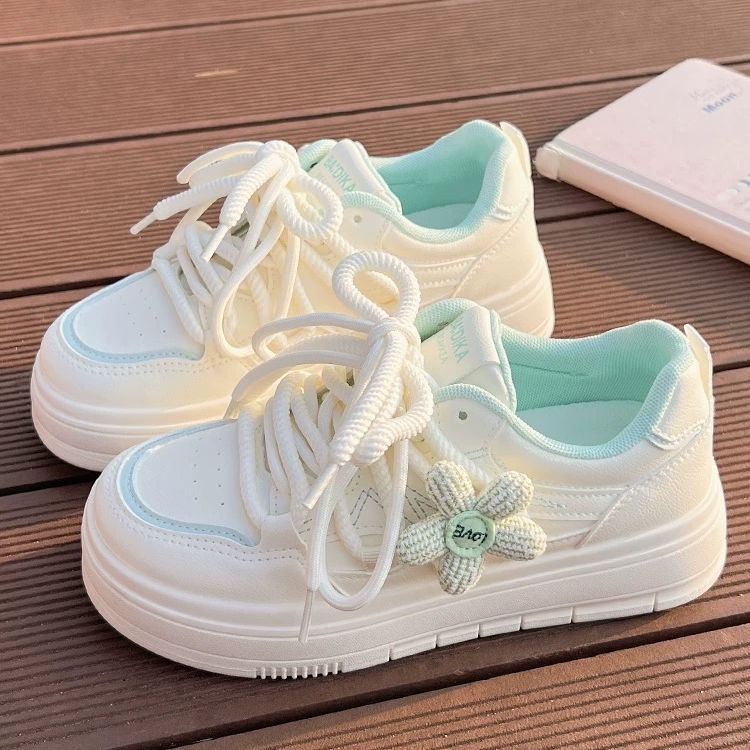 小白鞋女2025新款爆款春秋小众鞋子女ins潮百搭休闲厚底运动板鞋