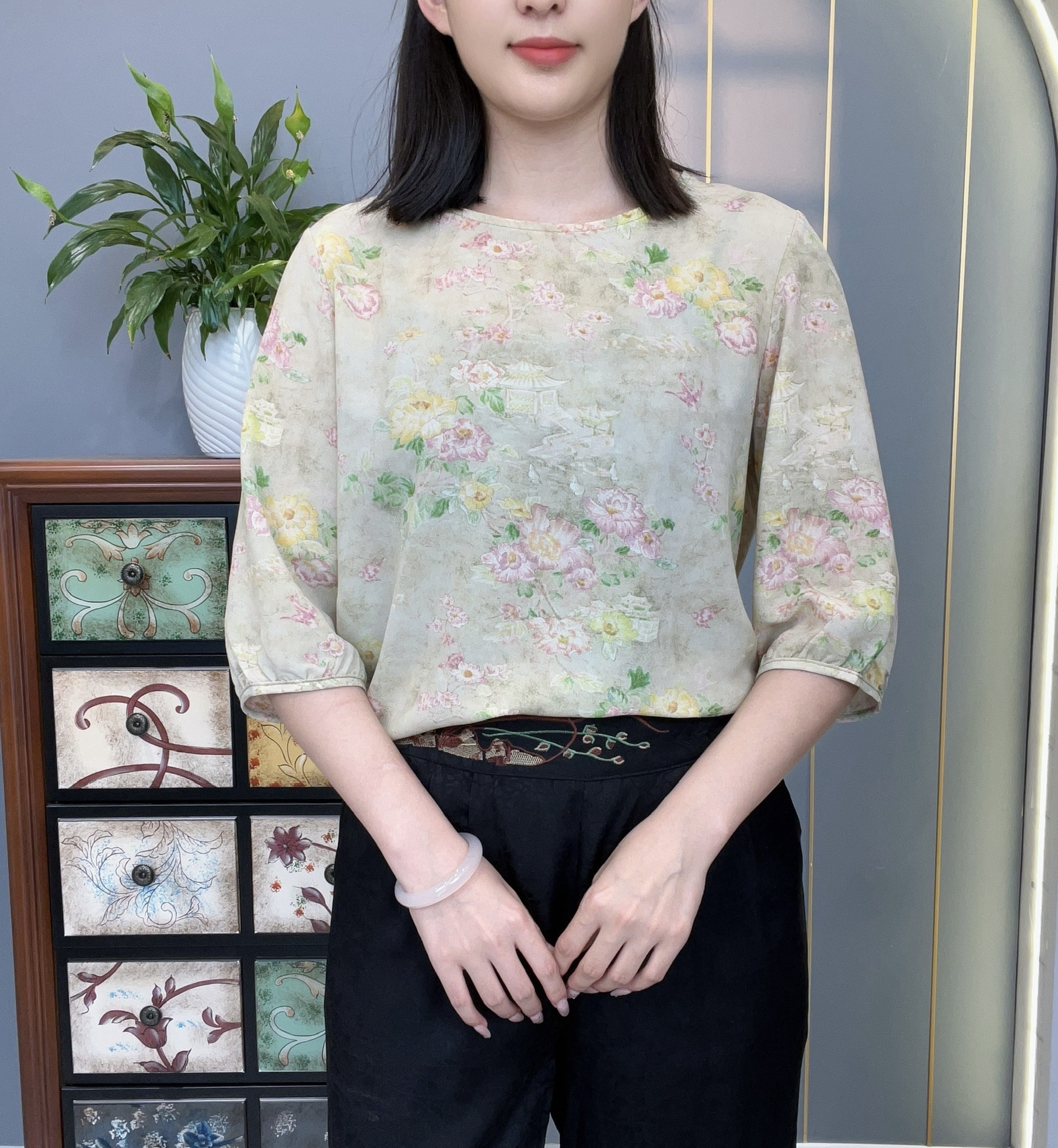 霜华牡丹2025秋季新款圆领半袖中老年妈妈装亲肤透气女士上衣小衫