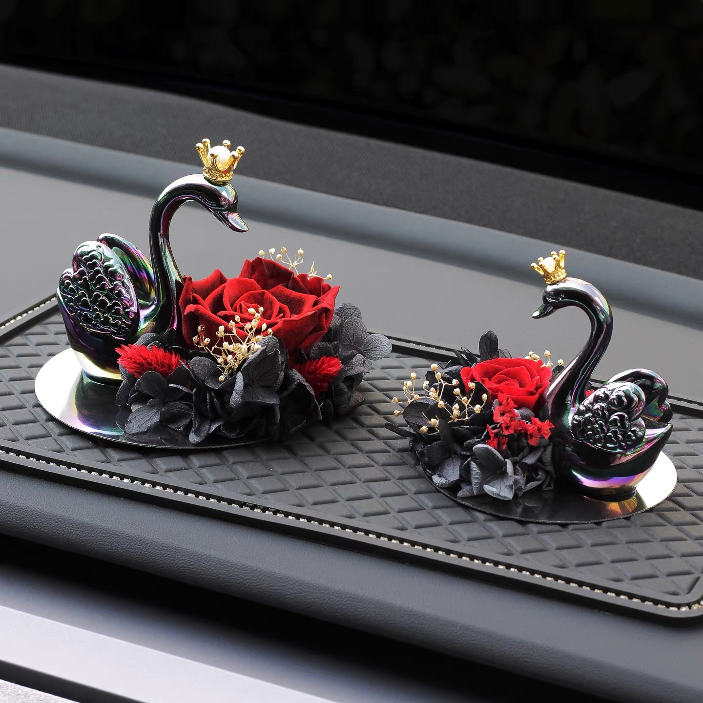 永生花真花天鹅车载摆件汽车饰品中控台装饰创意礼品礼物