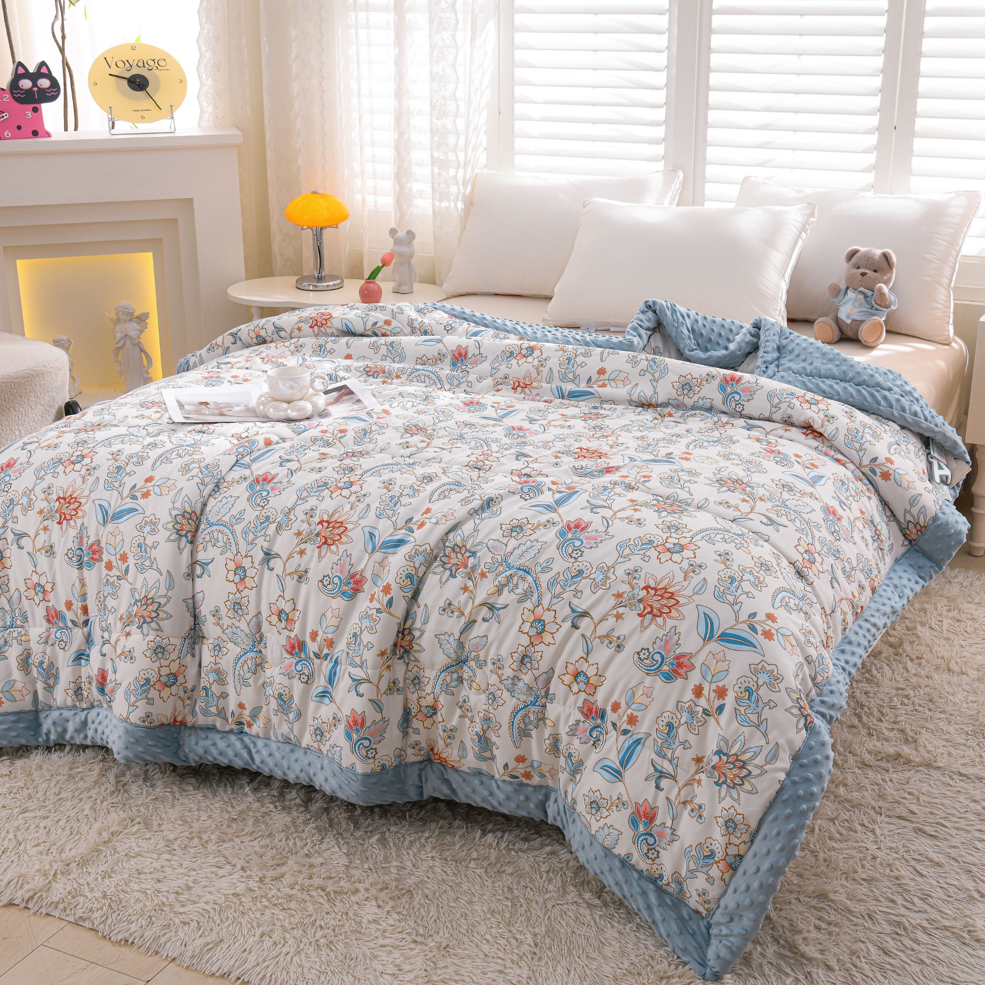 2025秋冬新款亲肤可机洗蓬松秋冬被子