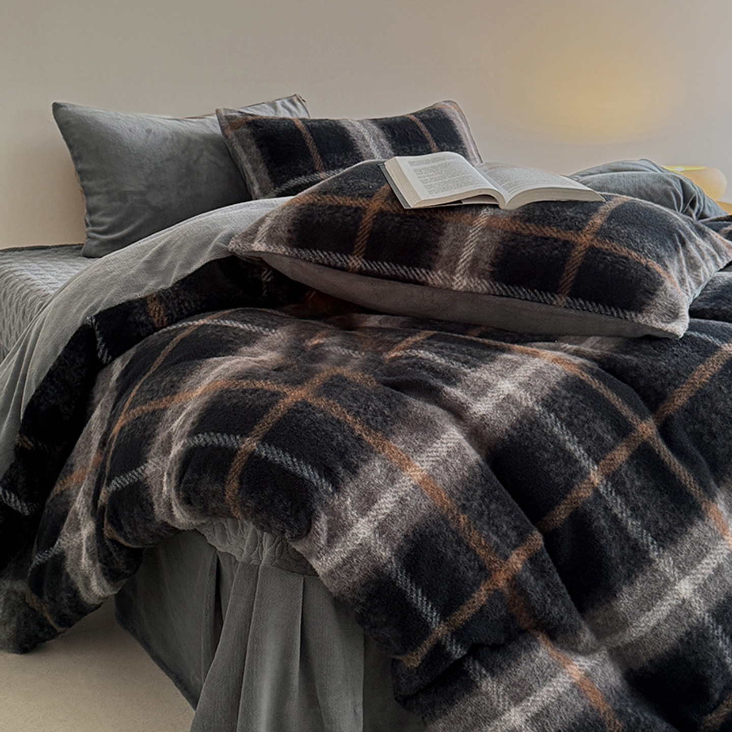 轻奢豹纹羊毛绒牛奶绒床盖四件套保暖抗寒加厚格子条纹被套抗静电