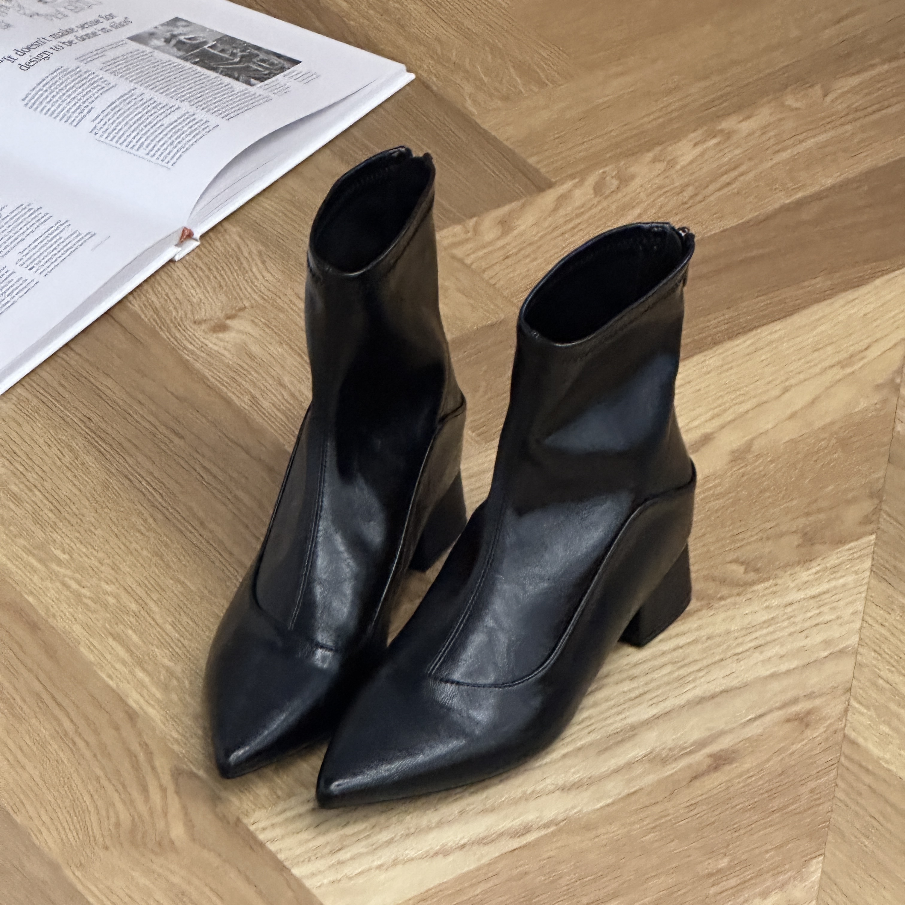 晚睡兰.内增高7.5cm时装靴秋冬款气质简约尖头踝靴短靴女瘦瘦靴子