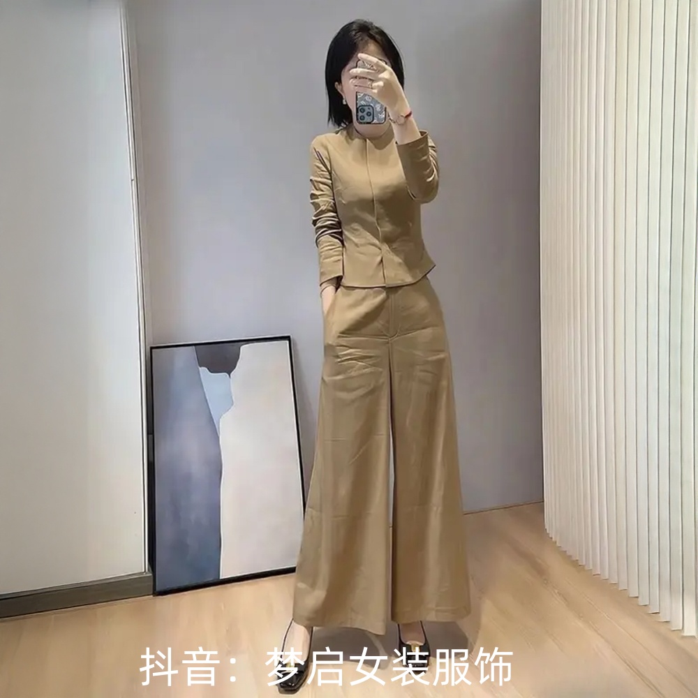 C753+C754一整套巨好看高端气质小香风掐腰卡其色上衣套装裤秋