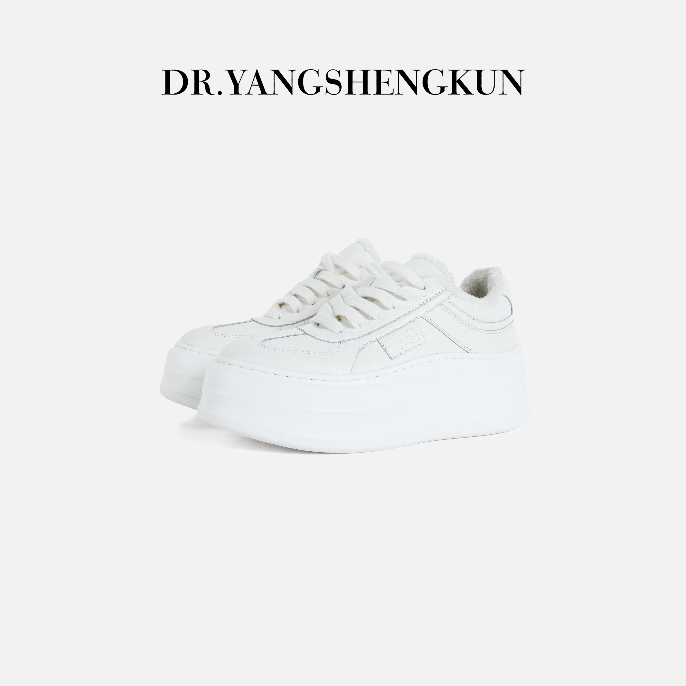 杨圣坤2025冬季新品牛皮增高厚底超轻运动百搭休闲鞋女B25101206