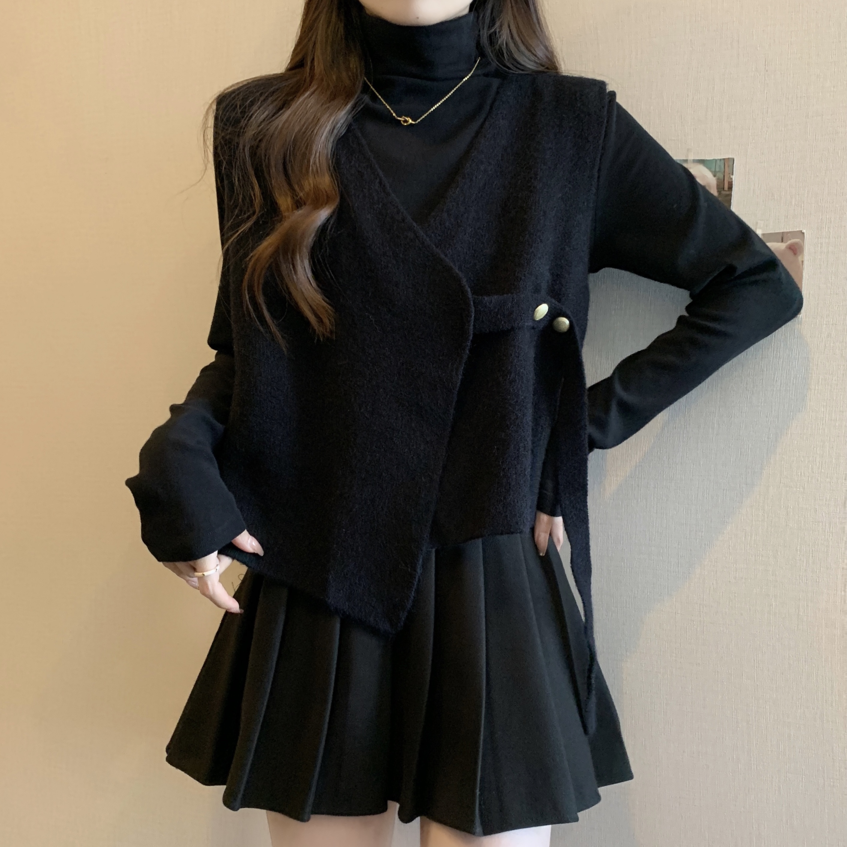 大码遮肚子小香风毛呢马甲两件套女秋冬胖妹妹显瘦高领T恤打底衫