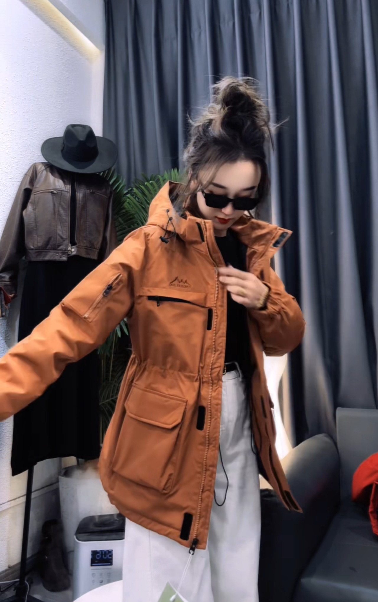 收腰冲锋衣外套  2560