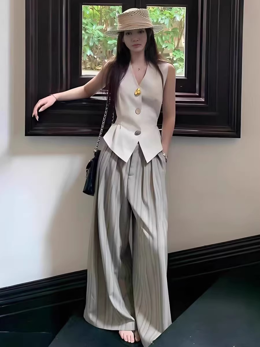 背心套装女2025轻奢气质质显瘦无袖百搭上衣休闲阔腿裤两件套夏季
