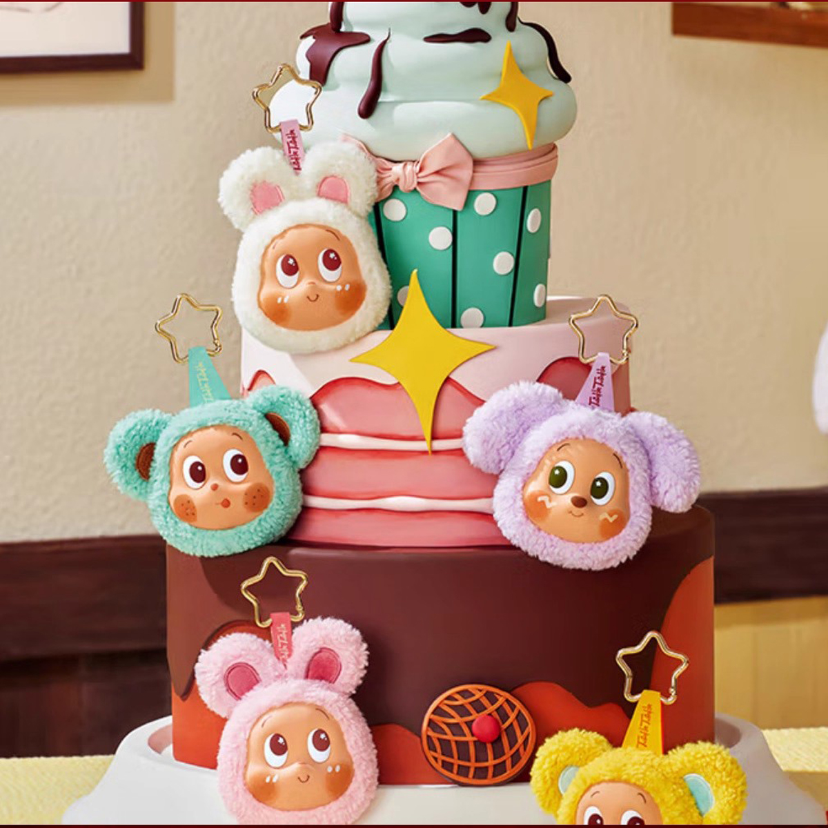 星星人美味时刻耳机包盲盒毛绒挂件潮玩收纳包玩具情侣礼物