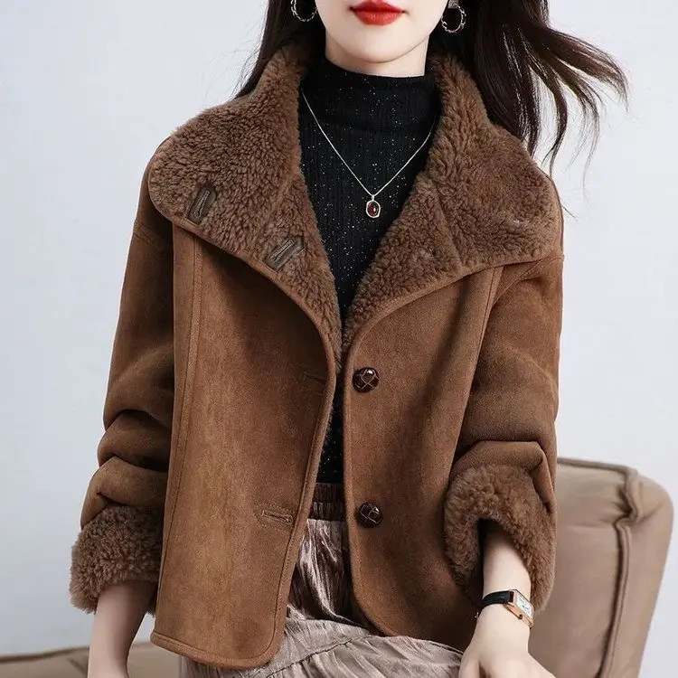 2025新款冬季颗粒绒外套女麂皮绒短款皮毛一体保暖时尚羊羔毛上衣