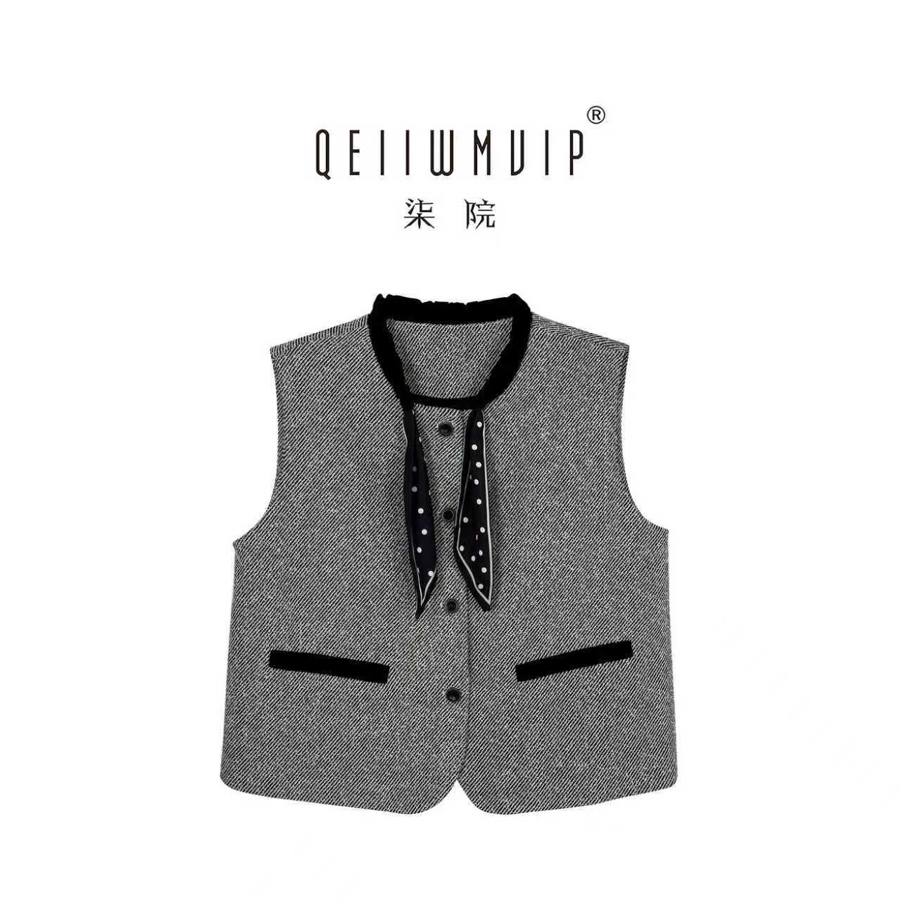 QEIIWMVIP/柒院2025秋季时尚设计感丝巾圆领单排扣无袖马甲7131