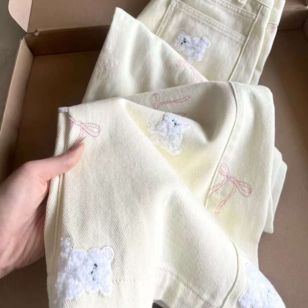 美式甜妹小熊刺绣直筒牛仔裤女春秋新款小众设计感显瘦阔腿裤子