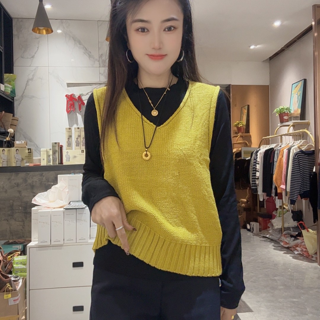 红衣俏家两件套打底