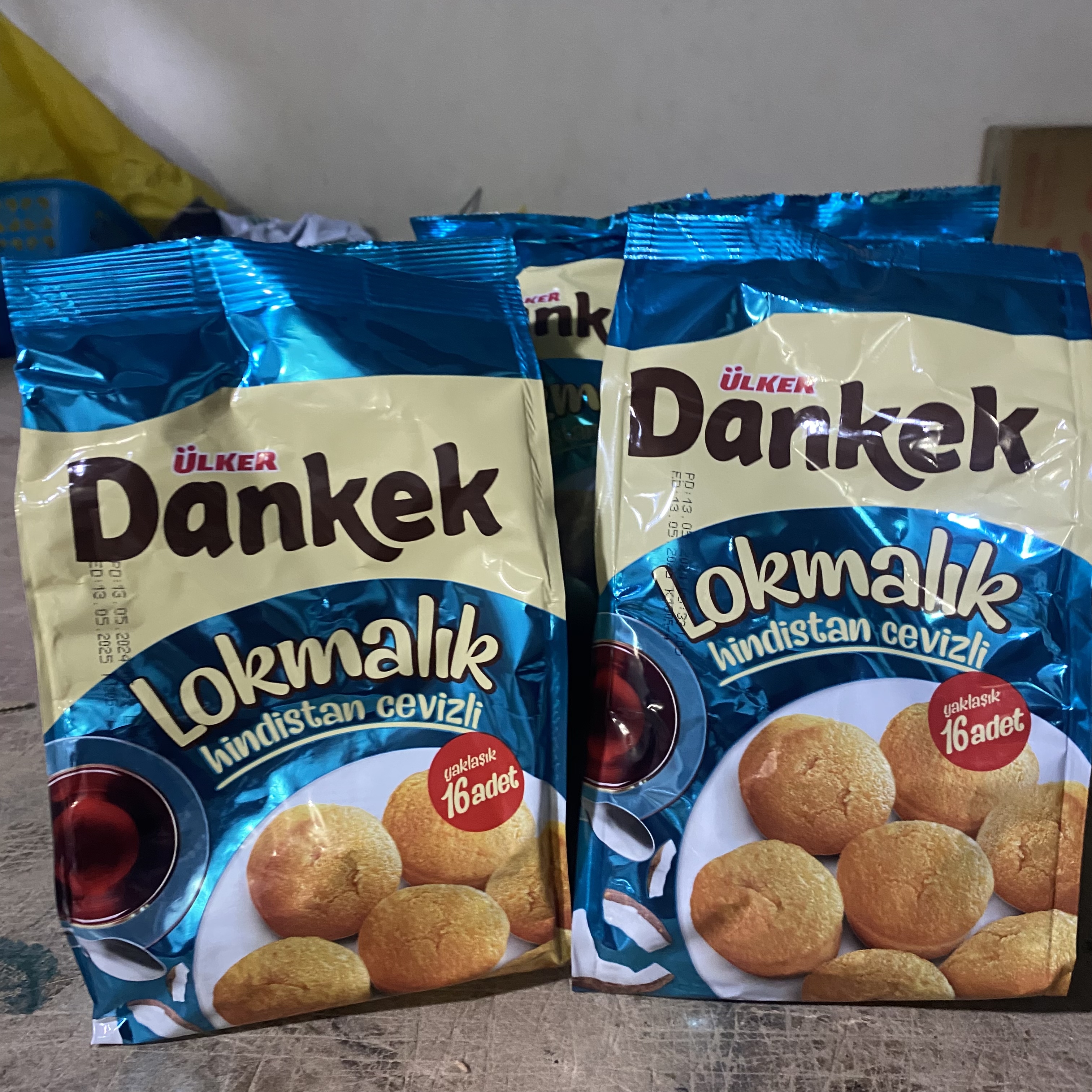 ULKER进口的优客牌Dankek椰子小蛋糕