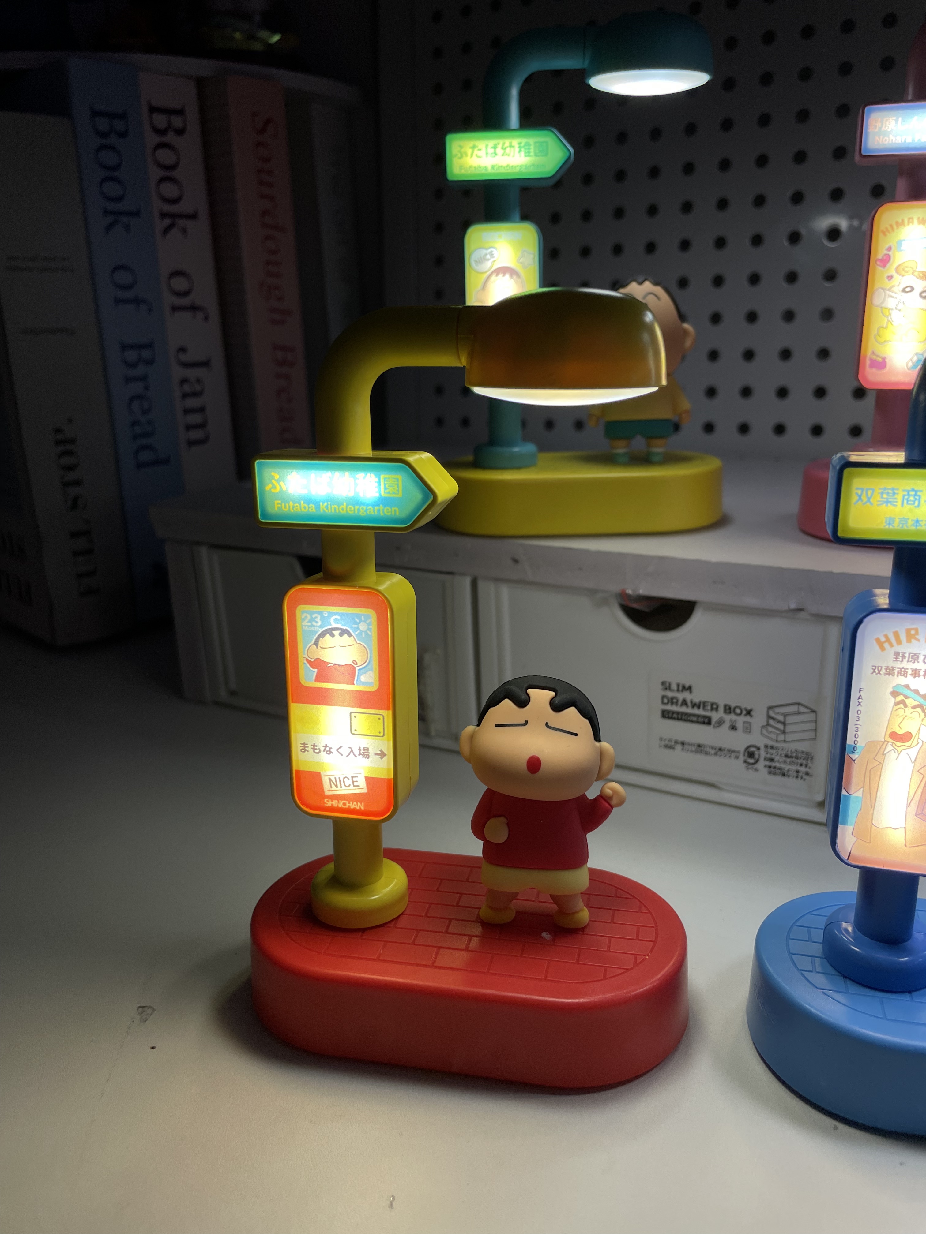 【零零和猫】蜡笔小新唤醒声控夜灯盲盒充电桌面摆件情侣礼物