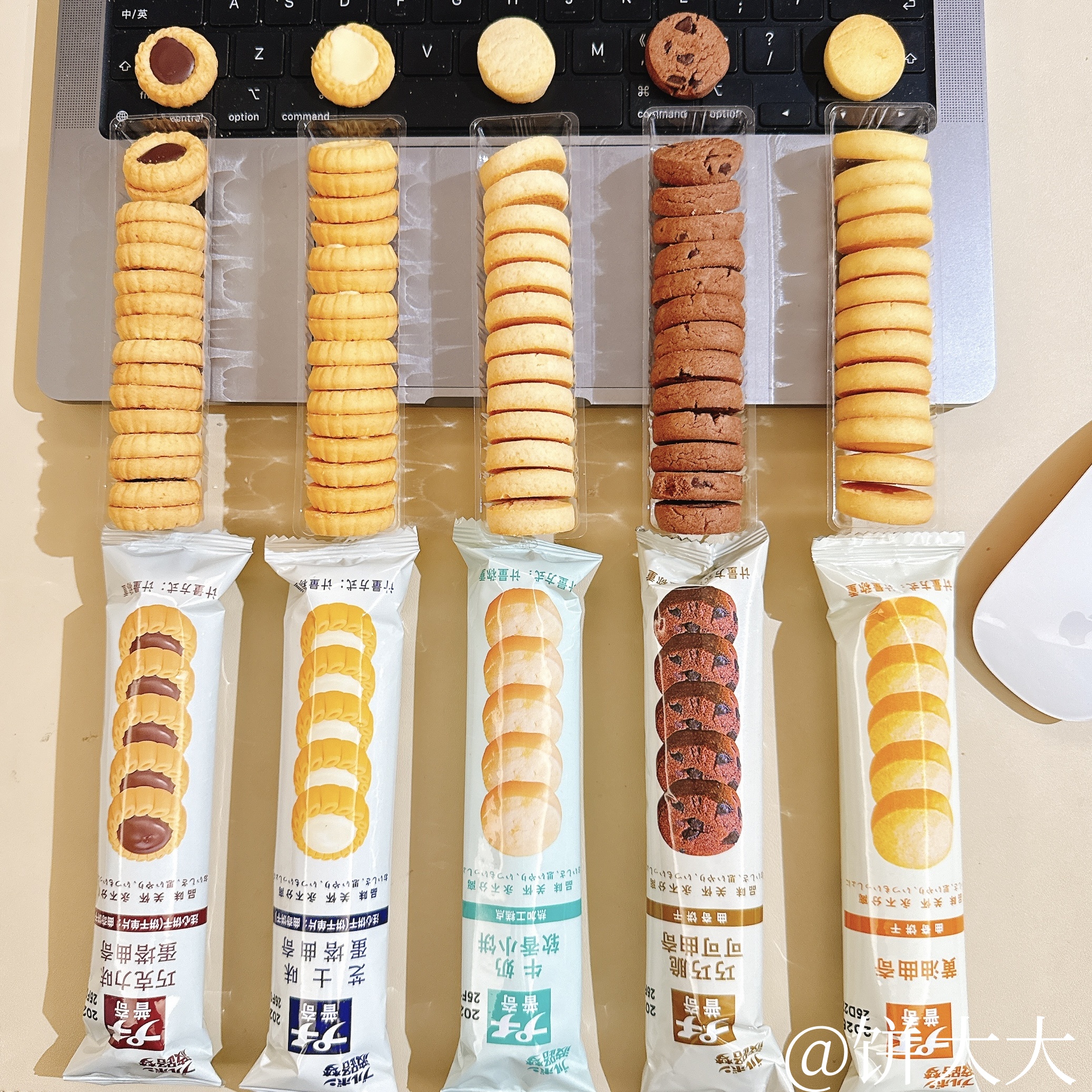 波路梦普奇曲奇饼干日式巧巧脆牛奶黄油芝士巧克力软香追剧小零食