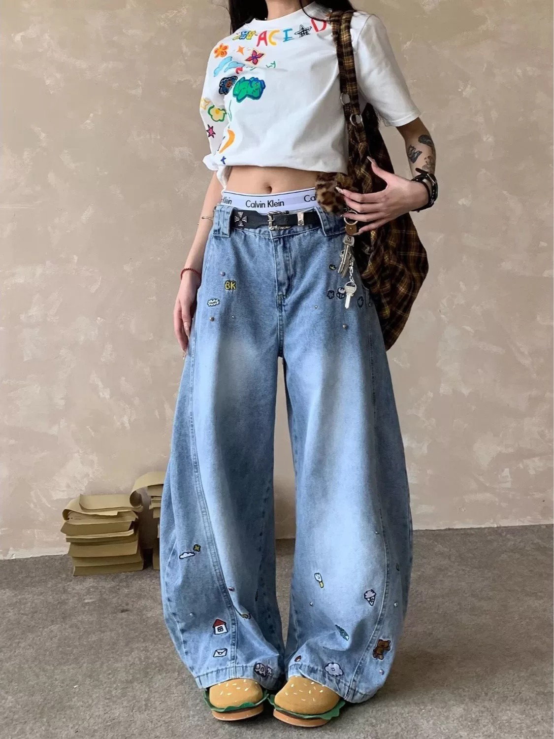 卡通刺绣钉珠阔腿牛仔裤男女潮牌美式水洗弯刀阔腿裤宽松休闲长裤