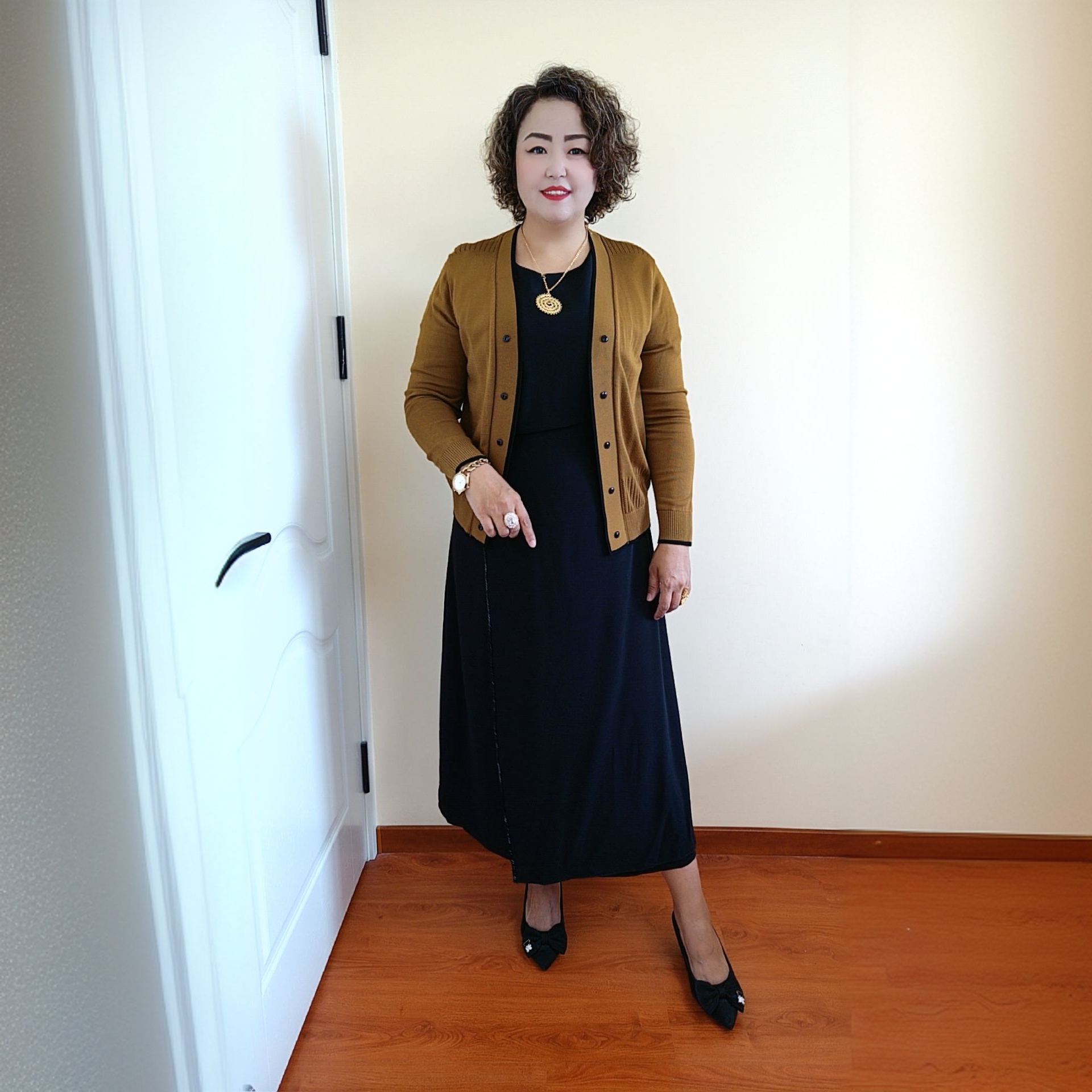 毛针织衫百搭V领女装外搭秋冬街头风常规款