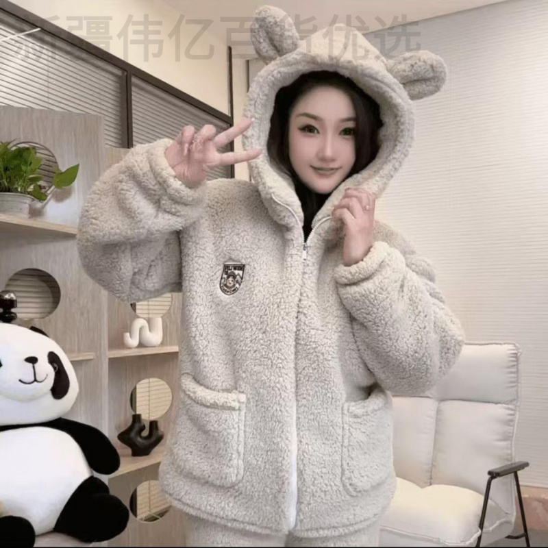 新疆包邮潮流青年羊羔绒连帽家居服冬季保暖必备简约韩系新趋势