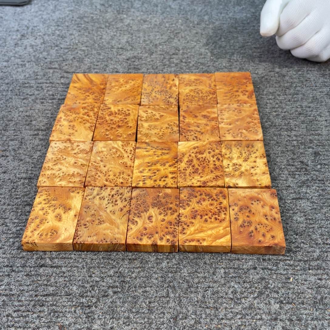 柏木（崖柏）太行崖柏，双面爆满留疤平安无事牌，到手一个