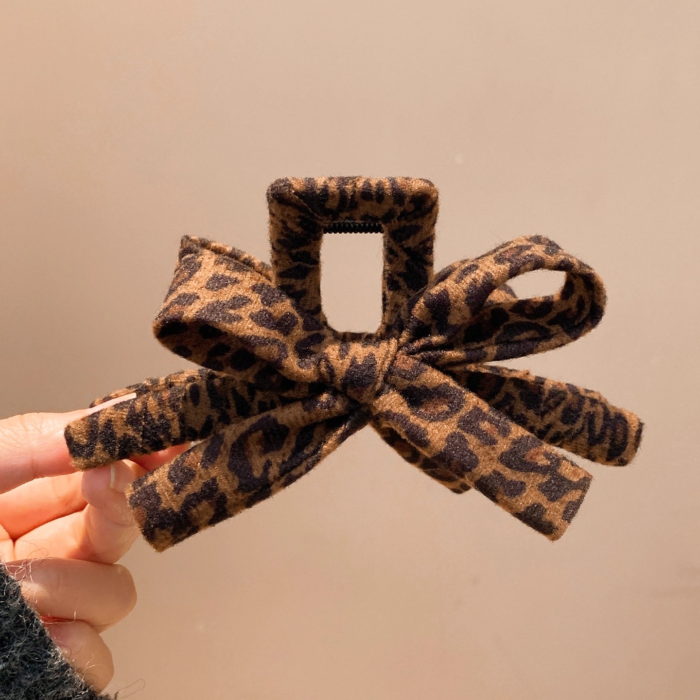 香蕉复古丝绒豹纹蝴蝶结抓夹大号发量大夹子女秋冬感后脑勺鲨鱼夹