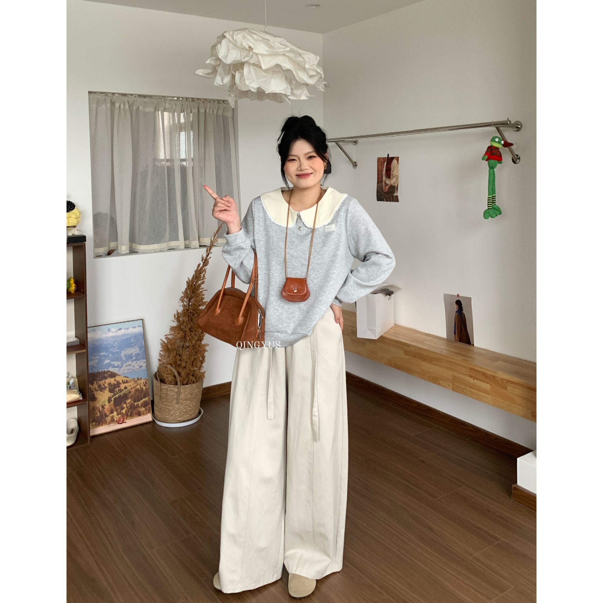 青屿衫-微胖韩系时尚设计感撞色娃娃领正肩套头卫衣秋季大码上衣