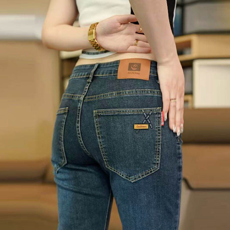 2025新款高端潮牌男裤男士秋冬弹力修身小脚百搭直筒显高男牛仔裤