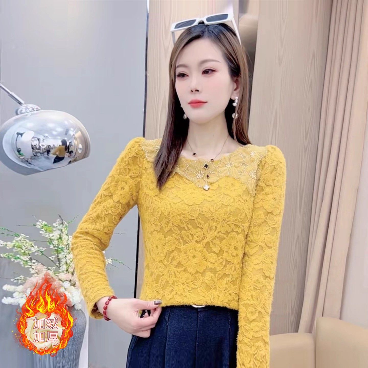 时尚气质蕾丝打底衫女2025冬季新款洋气加绒修身显瘦百搭休闲上衣