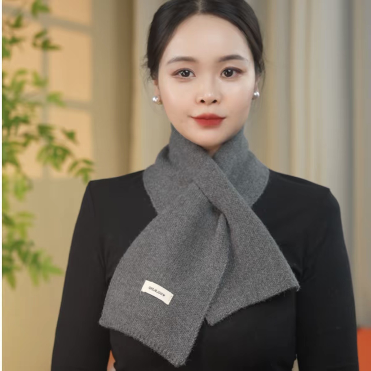 冬季新款百搭针织羊毛混纺保暖围脖短款交叉小围巾纯色男女气质