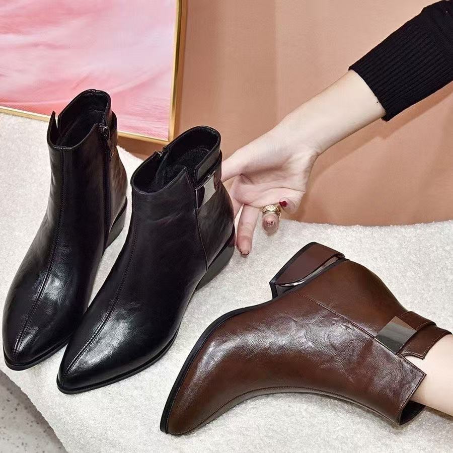 【品牌力荐】秋冬复古时尚女尖头短筒加絨软皮中跟马丁靴1028