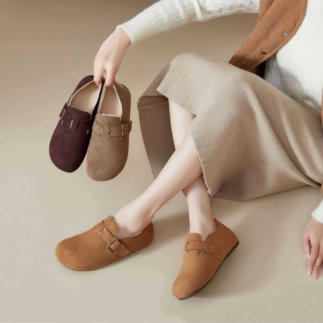 大码女鞋40--43码2025冬季新品时尚百搭经典款一脚蹬加绒勃肯鞋