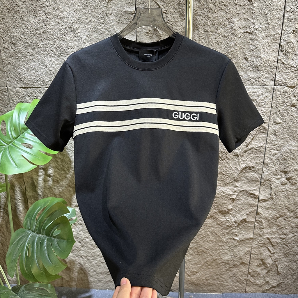 男生衣服高级感短袖男款爆款2025新款宽松休闲装正肩t恤绣标织带