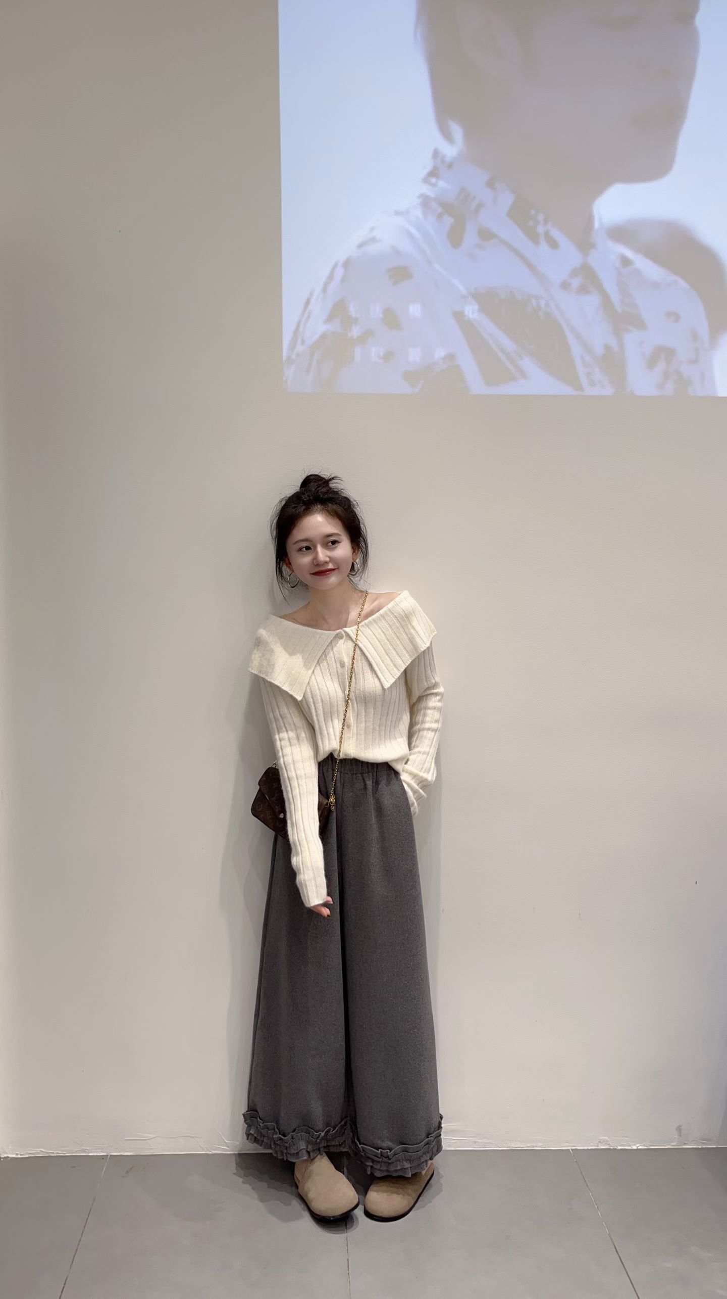 2025秋季新款韩系甜美翻领白色针织衫高腰显瘦木耳花边阔腿裤套装