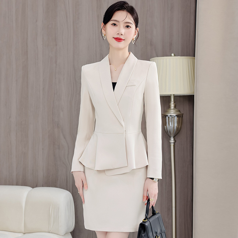 珠宝店前台职业女西装套装杏色工作服工作装春秋高端酒店新款接待