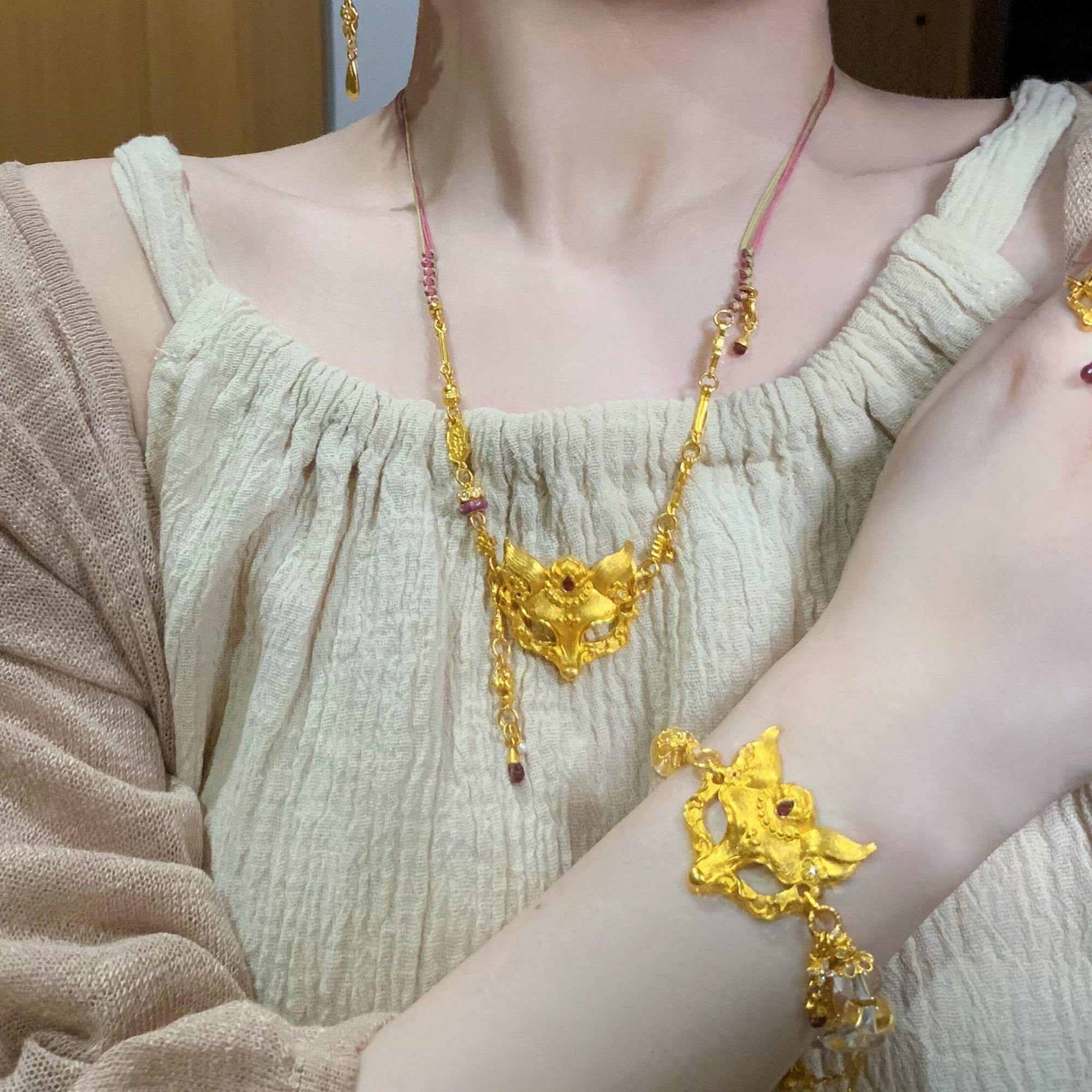 合金吊坠 合金吊坠饰品合金吊坠金色项链手作假面狐狸吊坠