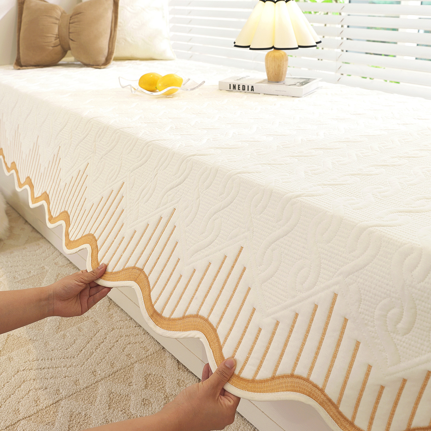 主卧飘窗垫2025新款四季通用轻奢高级感窗台垫坐垫薄款阳台铺垫毯