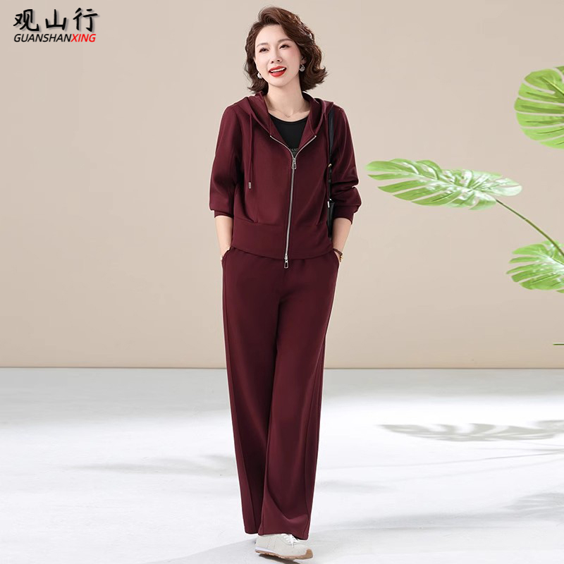 妈妈秋装2025新款休闲运动服套装洋气卫衣中老年外套女春秋两件套