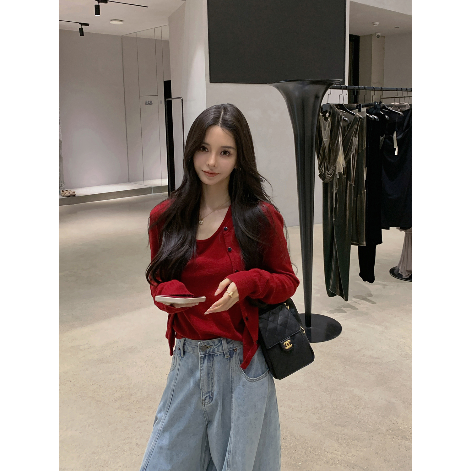 徐琳「miu系叠穿」温柔吊带针织开衫多色套装 x250320