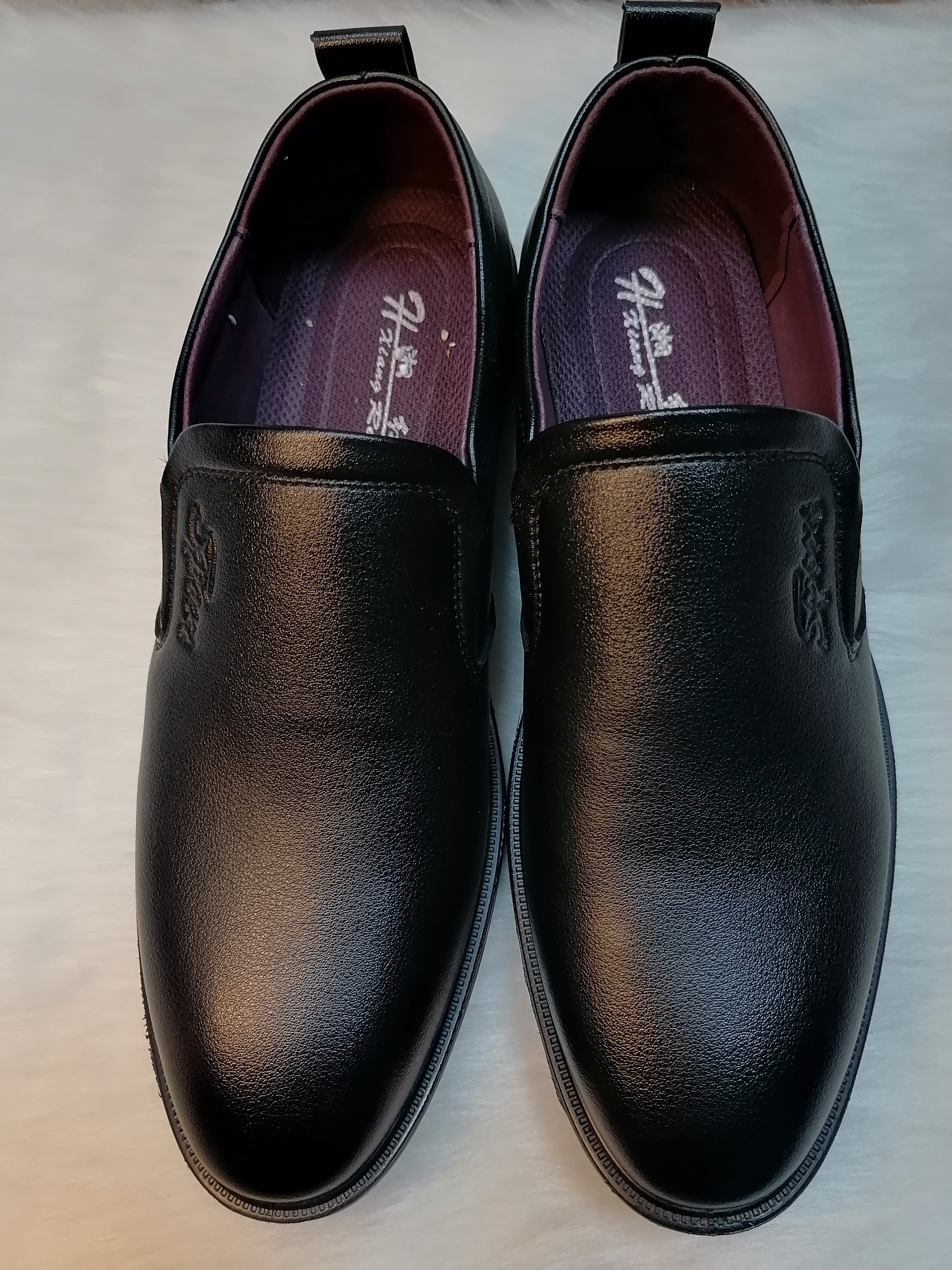 湘红男式黑色商务皮鞋，软底软面，透气防臭，防滑耐磨